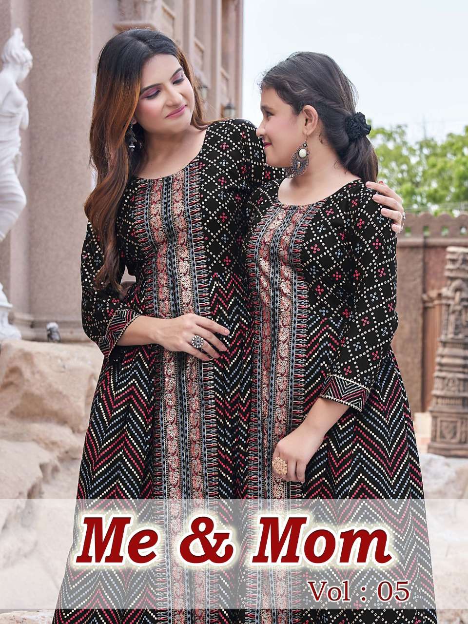 ME & MOM V-5 BY BANWERY FASHION BRAND HEAVY 14KG RAYON WITH GOLD FOIL PRINT CENTER CUT MOTHER DAUGHT...