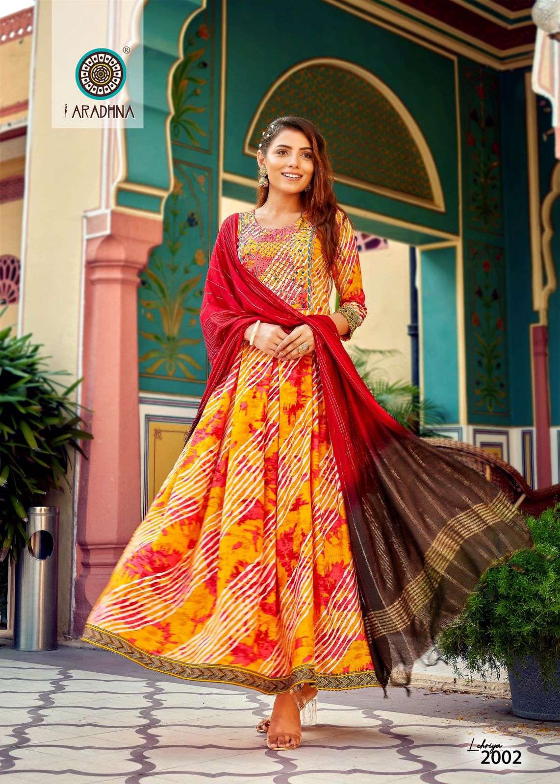 Banarsi Lehenga Style | Boutique dress designs, Designer party wear dresses,  Party wear indian dresses